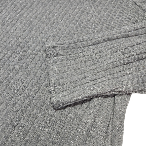 Calvin Klein Light Gray Ribbed Long Sleeve Top - Picture 10 of 14